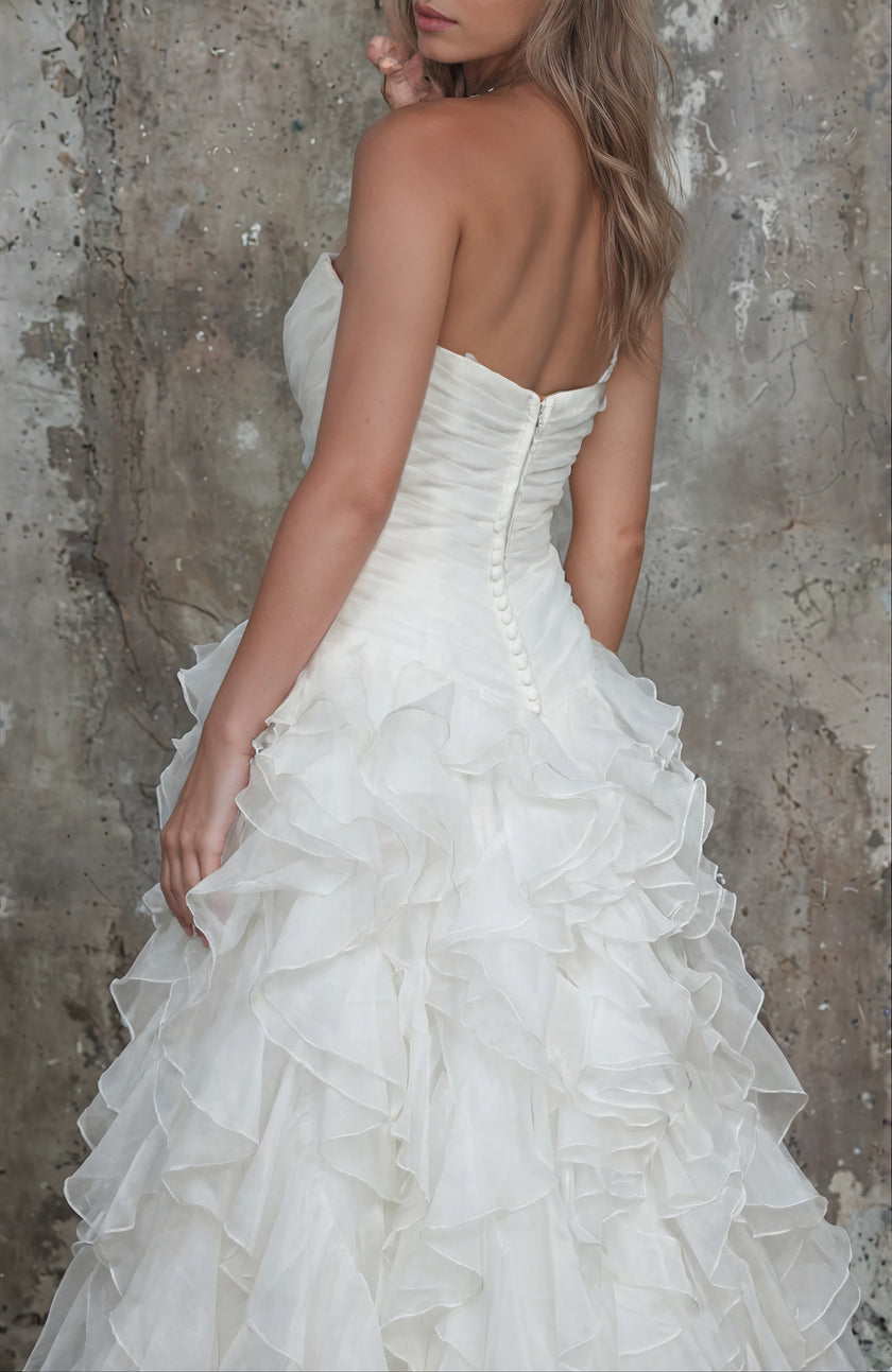 Monique Lhuillier Bliss strapless mermaid wedding gown