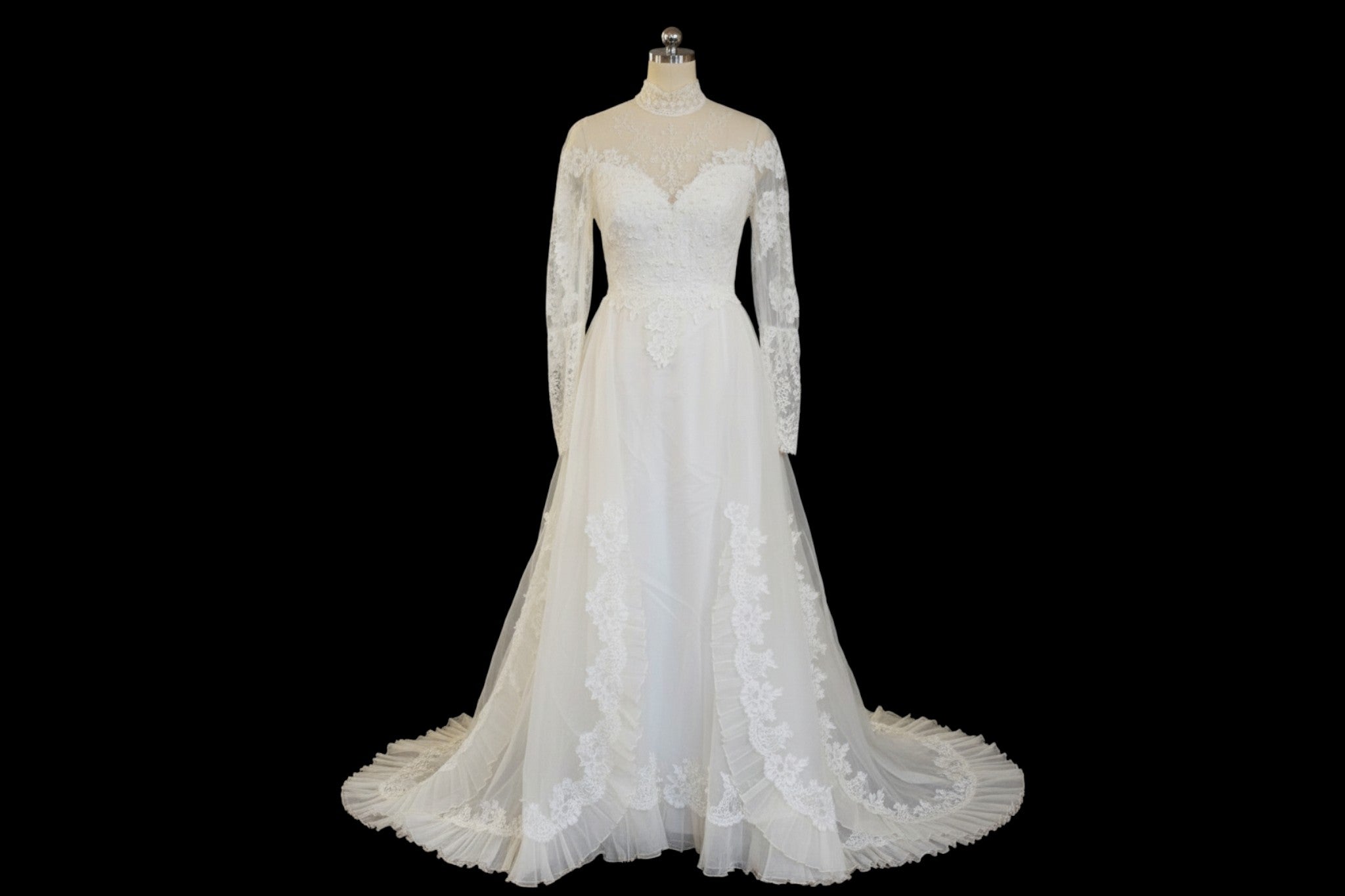 Vintage 1970s Lace Wedding Gown – Romantic Edwardian Revival Bridal Dress