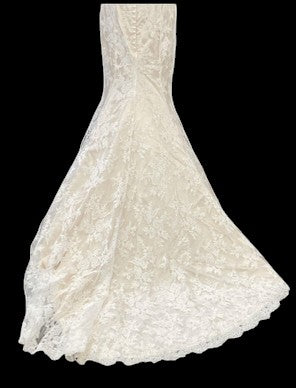 Marys Lace Wedding Dress with Sleeves & Train – Elegant Fitted Bridal Gown