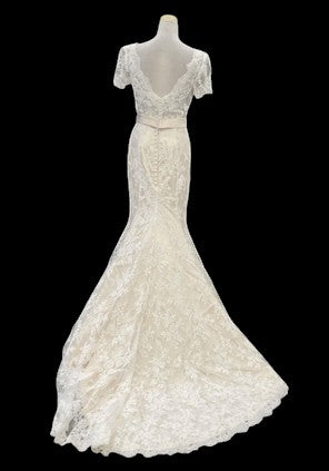 Marys Lace Wedding Dress with Sleeves & Train – Elegant Fitted Bridal Gown