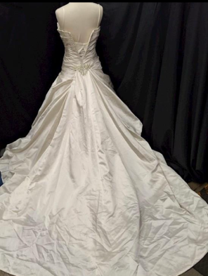 Enzoani Calistoga Wedding Gown | Luxurious Satin Bridal Dress